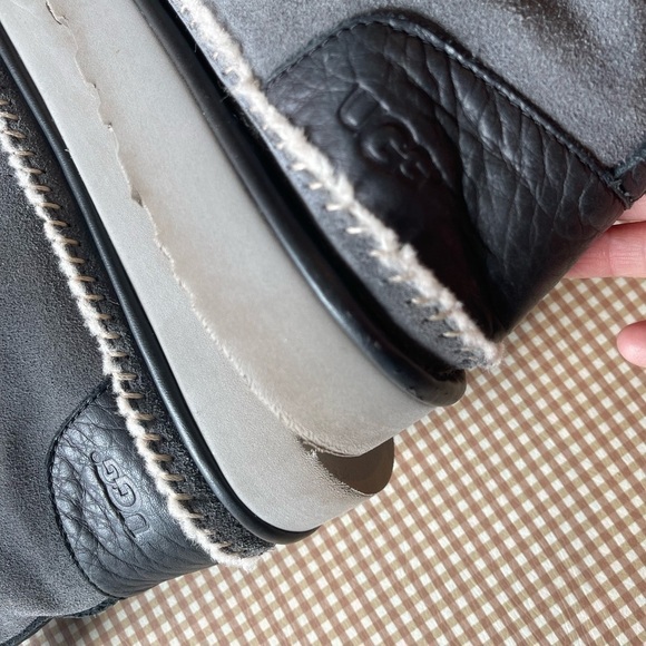 UGG-Harkley Grey Suede Lace-Up Boots. Mens size 14 - Picture 11 of 16